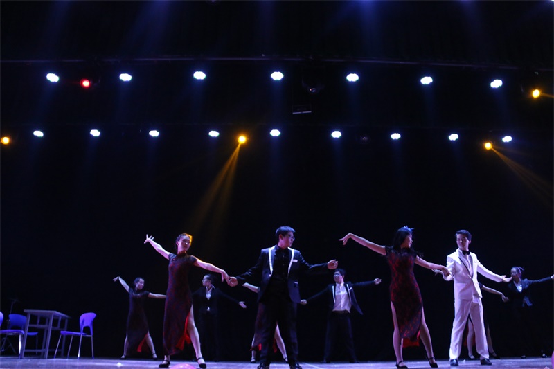 光“才”夺目，“艺”展青春 ——环境学院新生才艺大赛精彩上演