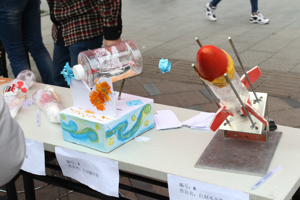 展科学思想 化雏鹰翅膀 ——环境学院和盛中学科技助学活动