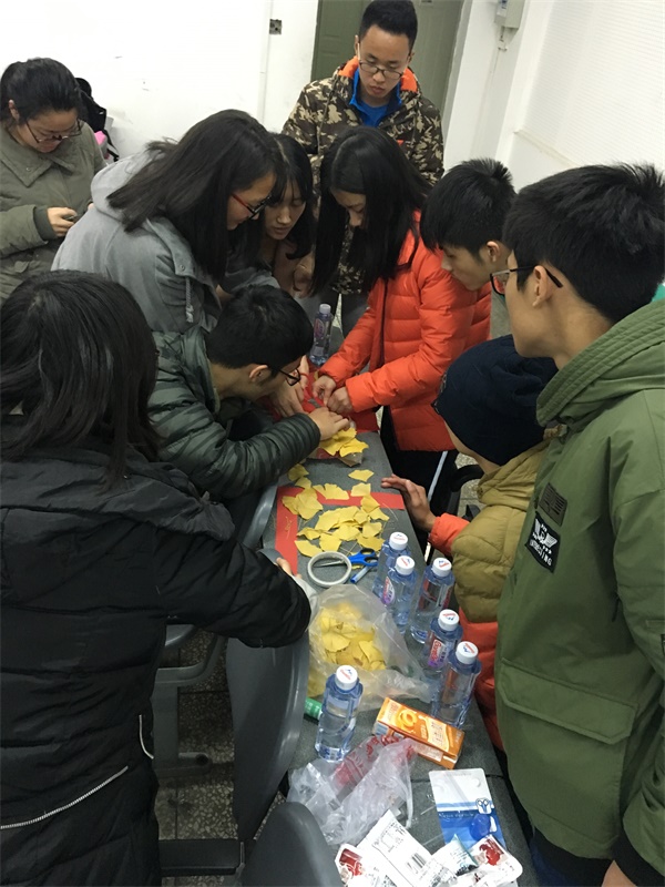 绿色环保献礼党校 红色青春践行“两学一做” 绿色环保献礼党校 红色青春践行“两学一做”