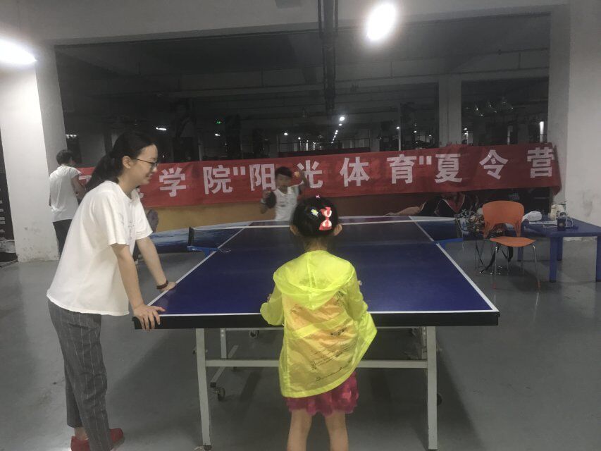 全民健身进校区 绿色运动助成长